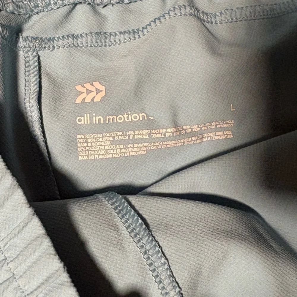 Mid Rise Shorts L - Picture 4 of 4